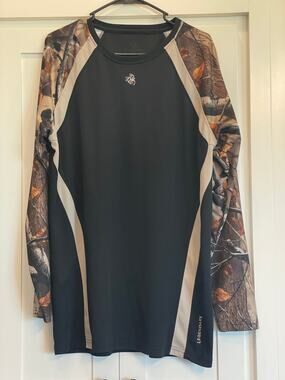 Legendary Whitetails Camo L/S layering top Large Tall